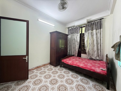 Cho thuê nhà riêng gần Đình Làng Phú Đô, Nam Từ Liêm 47m x 4T, 3PN3WC giá 11 triệu 2