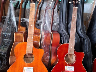 Cửa hàng bán đàn guitar uy tín tại Sài Gòn TpHCM 0