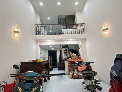 Giảm sốc 650tr  nhà shr vuông 4 tầng hxh 49m2   tống văn hên tân bình 1