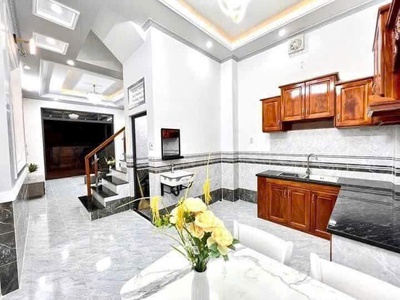25. chủ gửi:nhà 12 triệu 4 phòng ngủ gần chợ an khánh 2
