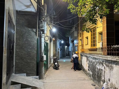 Căn hộ 10 phòng dịch vụ - sát công viên hoà bình  giá 200tr/m2 1