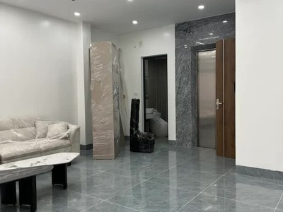 Nhà mới full nội thất ô tô vào nhà phố nguyễn văn linh 45m2 x 6 tầng 11.3 tỷ long biên. 4