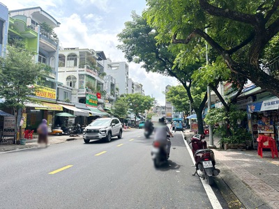 Nhà diện tích lớn 74m2 mặt tiền kinh doanh nguyễn văn của p13 q8 4