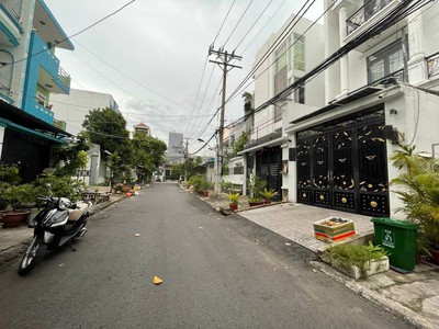 Bán nhà hoàng ngọc phách, tân phú - 95m2, ngang 4m7 - hẻm 10m xe tải thông 0