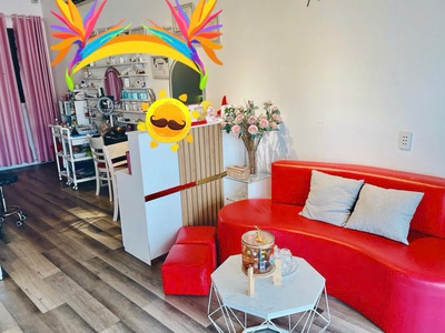 Em cần sang tiệm spa-nail  hoặc share  tại hóc môn 1