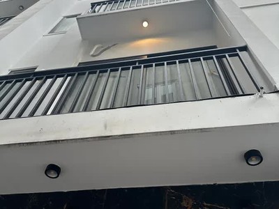 Nhà mới full nội thất ô tô vào nhà phố nguyễn văn linh 45m2 x 6 tầng 11.3 tỷ long biên. 0