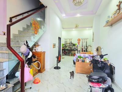 Bán nhà đường long phước, phường long phước, dt 50m2, 2 tầng, 2pn, sh, giá 3.65  tỷ. 1