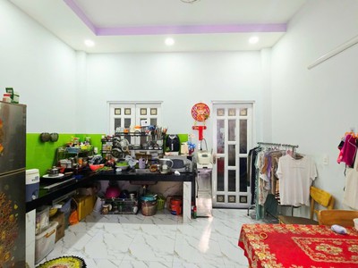 Bán nhà đường long phước, phường long phước, dt 50m2, 2 tầng, 2pn, sh, giá 3.65  tỷ. 2