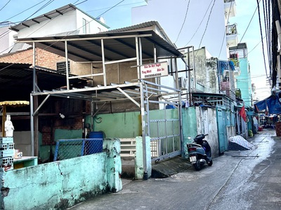 Nhà bán dt khủng 218m- ngang lớn bề thế 10m- khu an ninh- đường đoàn văn bơ thông ra xóm chiếu, tôn 2
