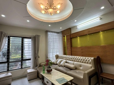 Bán nhà đội cấn, ô tô vào nhà, 50m, 5 tầng, nhỉnh 17 tỷ 2