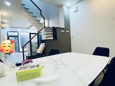 Chưa đên 6 tỷ có ngay nhà mới 3 tầng - cách 10 m có xe hơi - đường tôn thất thuyết-bến vân đồn - 3
