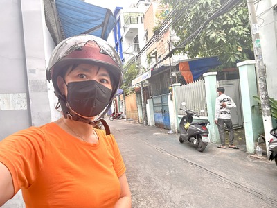 Bán đất tặng nhà - xe hơi ngủ trong nhà- dt đất siêu lớn -dài miên man 34m- thông ra bến vân đồn 1