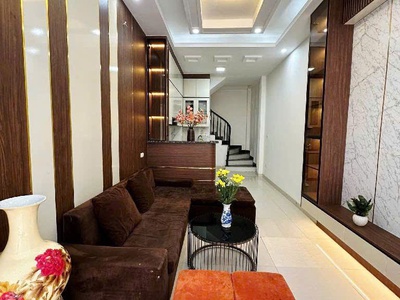 Bán nhanh nhà đội cấn - 5 tầng - 36m2   ngõ thông   vừa ở vừa kinh doanh   full nội thất - giá tôt 0