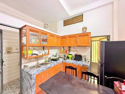 Bán nhà mặt phố mỹ đa đông 5, ngũ hành sơn, đà nẵng. dt 70m2, 2 tầng, 3pn. giá 8.2 tỷ, sổ đỏ. lh: 2