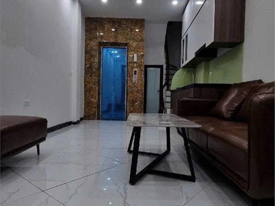 Bán nhà nhà phố trung phụng, thang máy nk, vf3 qua cửa, ngõ thông các ngả. 40x5t 1
