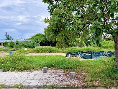 Bán lô đất gần sông sát biển 0