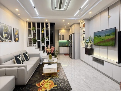 Bán  nhà giải phóng,  hoàng mai - nhà đẹp  xây cốt thép bê tông chắc chắn 0