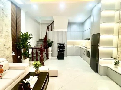 Nhà  đẹp ngõ thông trung tâm, quận đống đa 45m2 x 5 tầng 8.85 tỷ hà nội 0