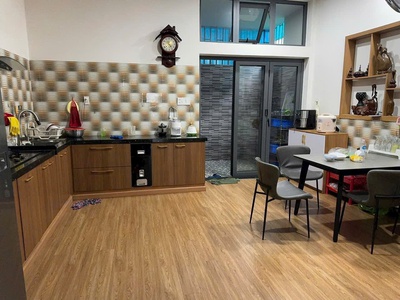 Nhà 1 trệt 3 lầu   kinh doanh căn hộ siêu lợi nhuận diện tích: ngang 6m, tổng 138m  giá bán : 12 2