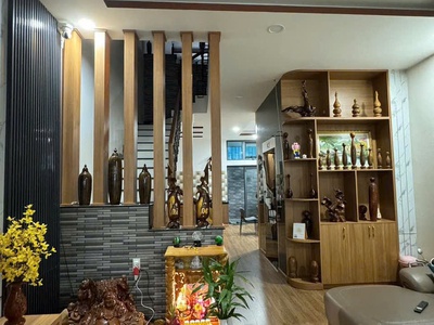 Nhà 1 trệt 3 lầu   kinh doanh căn hộ siêu lợi nhuận diện tích: ngang 6m, tổng 138m  giá bán : 12 0