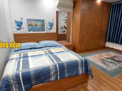 Cho thuê căn hộ lầu 3 khu vực bình thạnh gần lăng ông bà chiểu , view sân thượng rộng thoáng mát 1