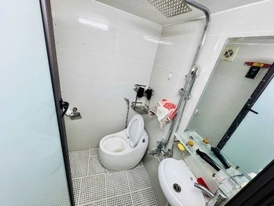 Đội cấn 22m x7 tầng chỉ 5,85 tỷ-lô góc,3 thoáng,ngõ thông,gần phố,trước nhà 4m 2