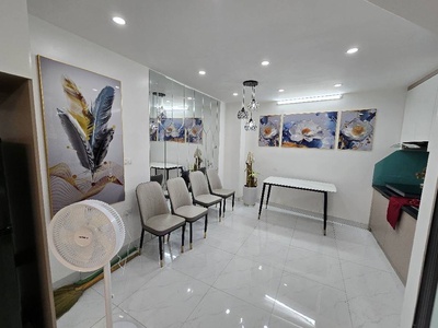 Hoàng hoa thám 45m,4 ngủ giá 8,1 tỷ,full nội thất,ngõ thông,nở hậu đẹp 1