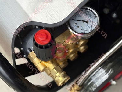 Máy rửa xe cao áp Lucky 3 pha 2900 psi giá rẻ 1