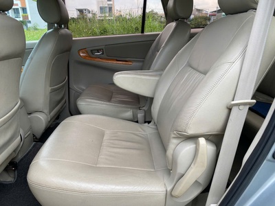 Cần bán Toyota Innova G đặc biệt 2.0 MT   đời 2011 0