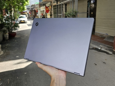Laptop Mechrevo 15X R7-8745hs 24 1T 2.8k 120hz. 400nit 100sRGB 2