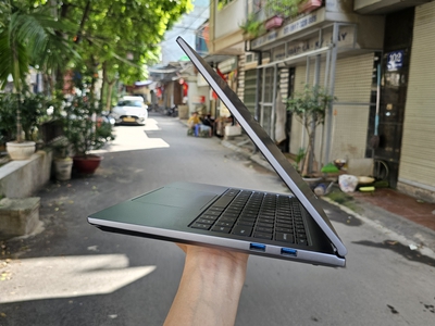 Laptop Mechrevo 15X R7-8745hs 24 1T 2.8k 120hz. 400nit 100sRGB 4
