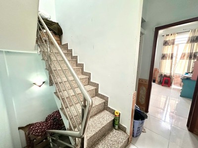 Sát mt phú thọ hòa 4tầng mới đẹp giá nhỉnh 4 đồng 3pn 3wc sân thượng 2