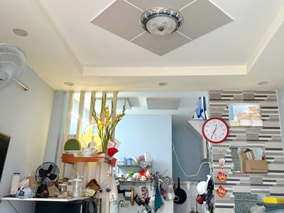 Nhà 3 tầng nguyễn thị tần p. chánh hưng. giá 2,98 tỷ tl ít 0