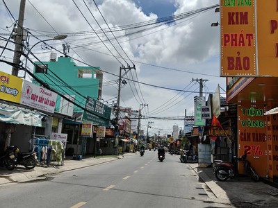 Mặt tiền kinh doanh đẹp, 10m x 32m - trần văn mười - hóc môn 2