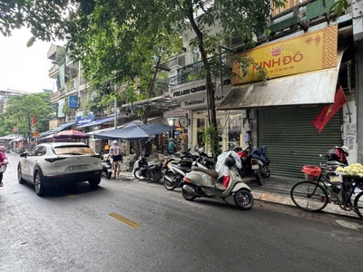 Hot     sở hữu ngay căn nhà mặt phố đẹp - vị trí đắc địa tại âu cơ - kinh doanh tốt 3