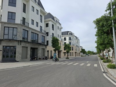 Bán nhà phố 5 tầng ngay trục đường đôi Võ Chí Công 0