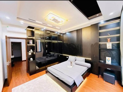Siêu hiếm bán nhà ngọc thụy, long biên, phân lô quân đội chỉ hơn 9 tỷ - 45m , 5 tầng, gara, ô tô 4
