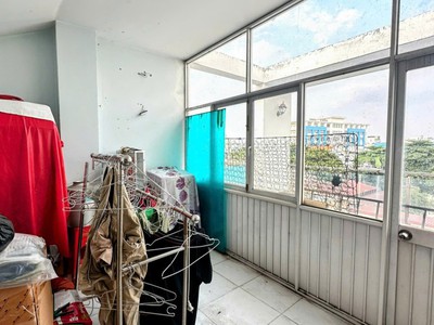 Sát mt phú thọ hòa 4tầng mới đẹp giá nhỉnh 4 đồng 3pn 3wc sân thượng 3