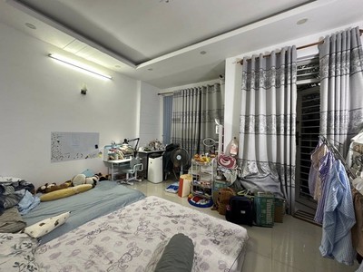 Nhà thống nhất  hẻm ô tô p thông tây hội 3