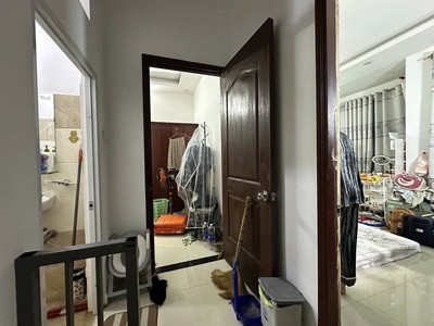 Nhà thống nhất  hẻm ô tô p thông tây hội 4
