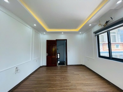 Cầu đơ hà đông 4 tầng 43m chỉ 8,x tỷ   cách chợ hà đông 200m 50m ra oto 2