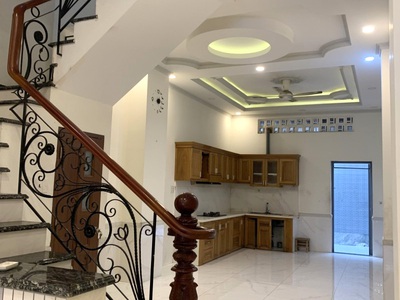 Hiếm  nhà mặt tiền 93m  hiệp bình chánh   4 tầng, kinh doanh đỉnh   giá hời 9.4 tỷ 2