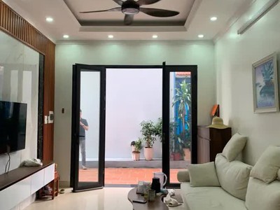 Nhà đẹp phố nam đuống 35m2 x 5 tầng 6.2 tỷ long biên hà nội.ngõ rộng ô tô nhỏ đỗ cửa. 3