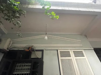Bán nhà riêng phố nguyễn văn cừ 56m2 x 5 tầng mt4m,9.5 tỷ long biên. 0