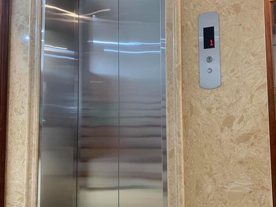Nhà tôi cho thuê nhà mới, lô góc ,vỉa hè, 94m2- 4t, chùa láng 31 tr 0