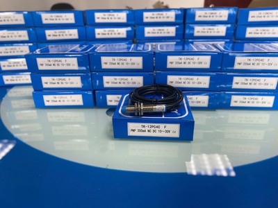 Cảm biến từ TK-12P4C toky 0