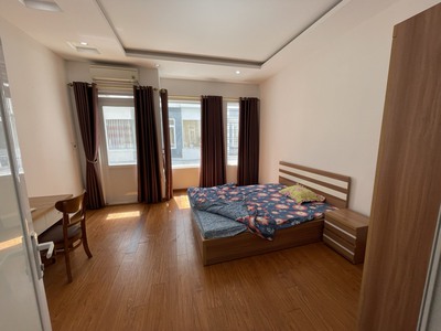 Cho thuê nhà phố Văn Cao vị trí đẹp, 5 p.ngủ  55m2 . 7