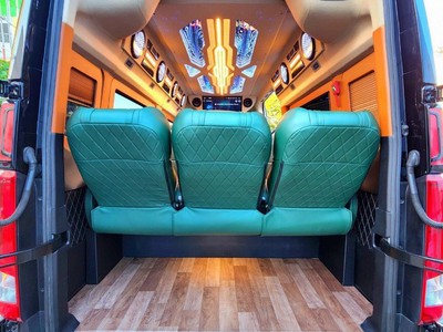 Cho thuê xe Limousine 9 chổ 1