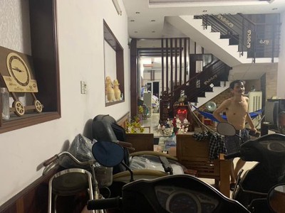 Bán nhà hai mặt tiền trước sau đường hà huy giáp , gân bên xe ngã tư ga - kinh doanh đa ngành nghề 1