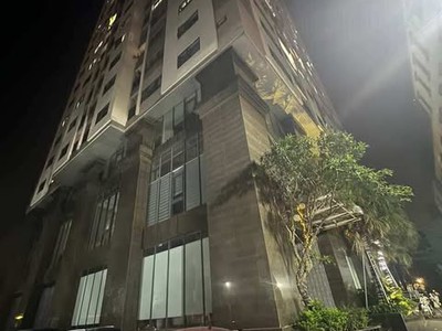 Chính chủ gửi bán căn  chung cư cao cấp vị trí siêu đẹp và thuận tiện giao thông. 0